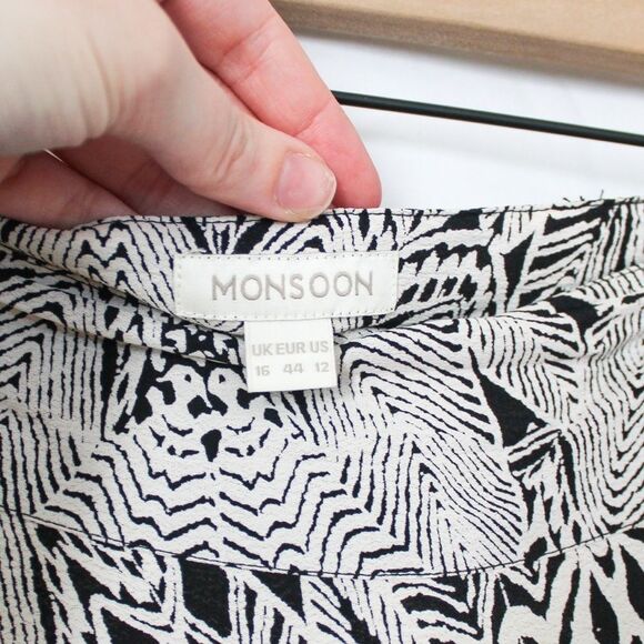 Monsoon Black and White Print Shark Bite Hem Midi Skirt US 12 - Picture 8 of 9
